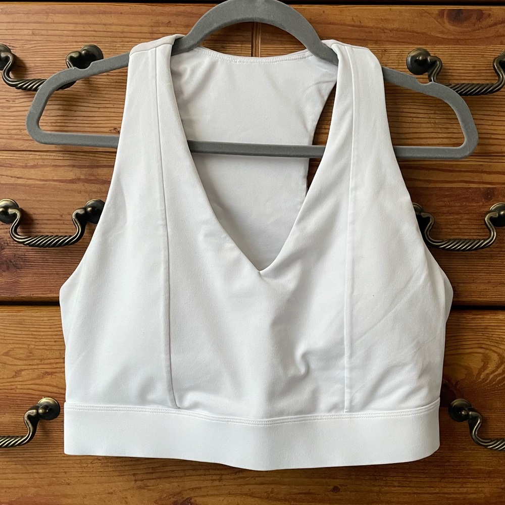 Fabletics On the Go Midi Medium Impact Sports Bra